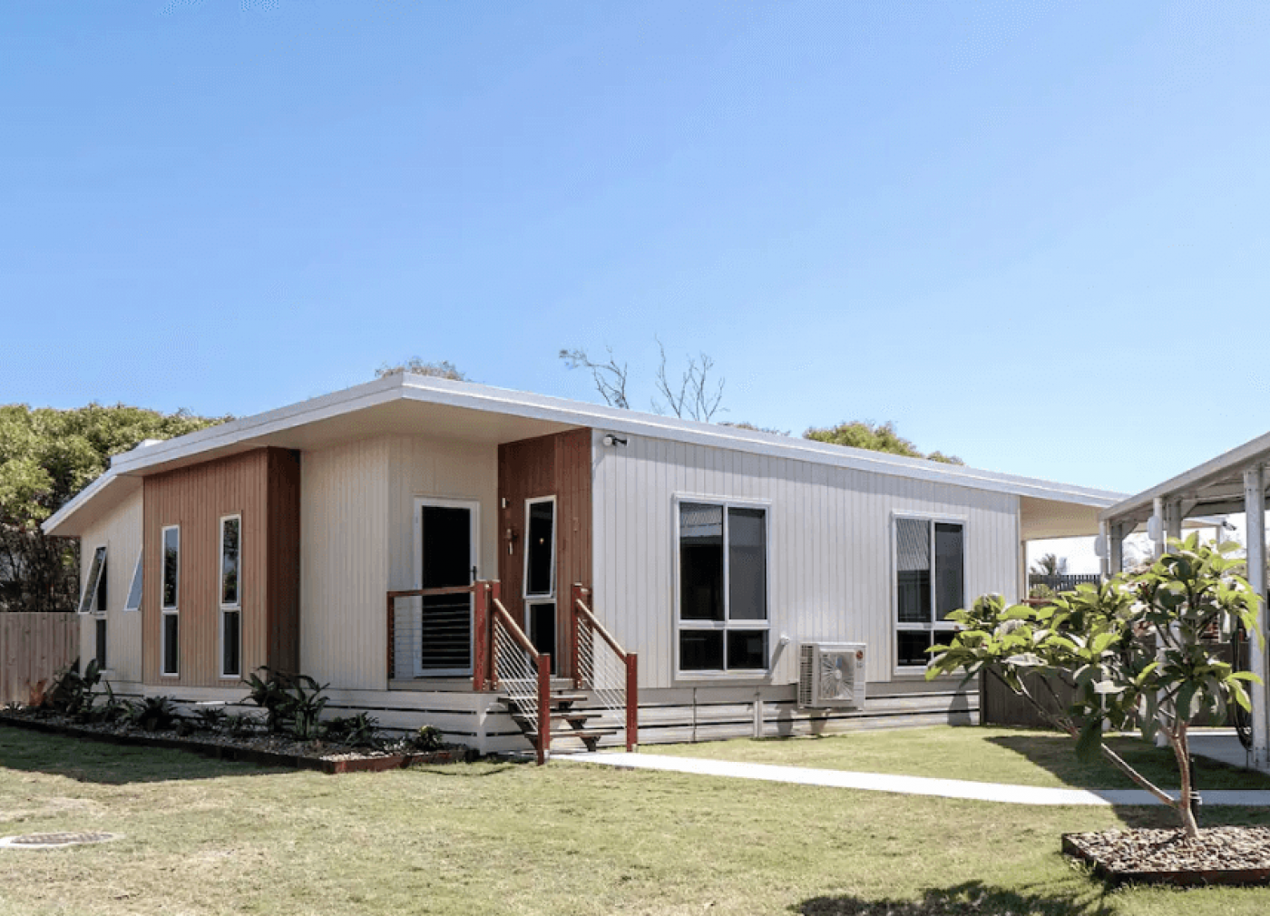 Oly Homes modular construction with TRUECORE steel frames
